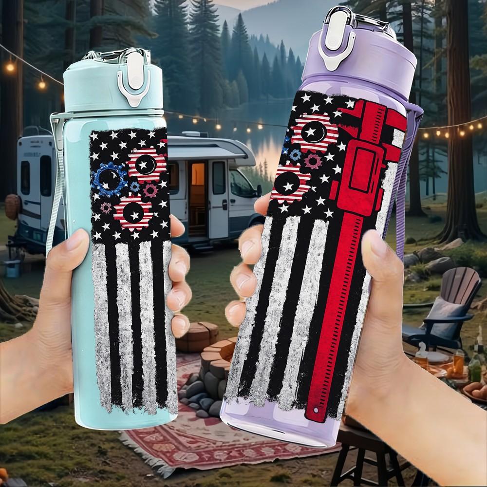 1PC American Flag Vintage Patriotic Print 750ml Color Plastic Sports Water Bottle Leakproof Flip Straw Lid Suitable for Sports Office Home Use