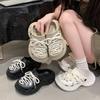 Толстоподошвенные туфли с отверстиями для женщин для ношения летом 2025 года новые нескользящие и дышащие милые ins пляжная сумка голова половина шлепанцы для женщин