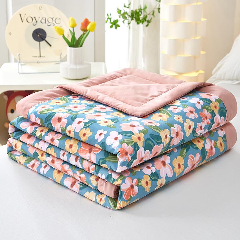 Summer Cool Thin Quilt Machine Washable Soft Skin Friendly Blanket for Adult Bed Comforter Air Conditioning Four-season Quilt