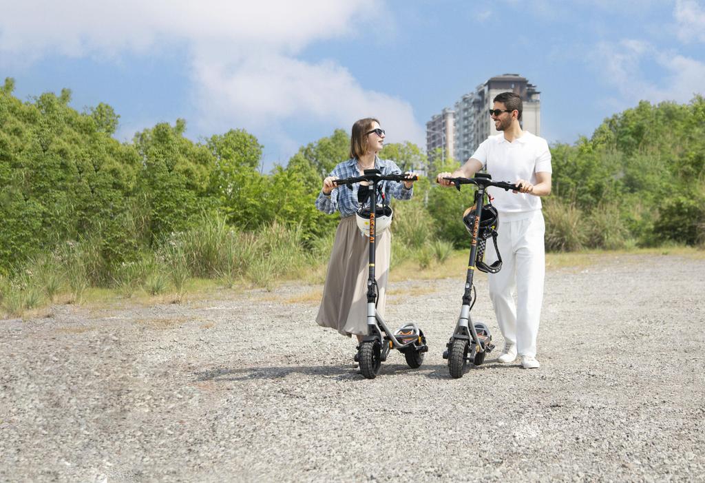 KuKirin A1 800W E-Scooter, High Speed 45km/h, 3 Speed Modes, Cruise Control, LED Display, Foldable Frame, Strong Steel Material