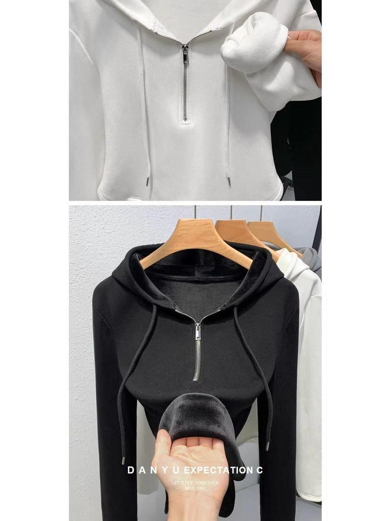 Женская базовая рубашка с капюшоном, приталенного кроя, на флисовой подкладке из серебристой лисы, с молнией до середины груди, для осени/зимы 2025