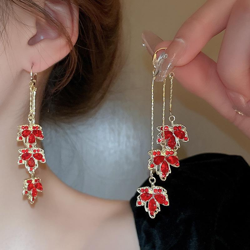 Роскошные серебряные серьги-кисточки с жемчугом и цветком - Французская мода, дизайн высокого класса