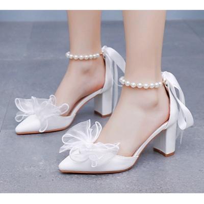 Туфли-лодочки с острым носком толщиной 7 см, украшенные бисером и белой свадебной лентой, на высоком каблуке, больших размеров