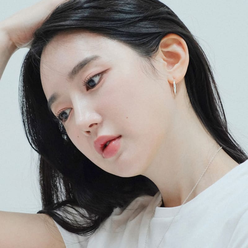 Oooho Basic Circle One Touch Earrings - M