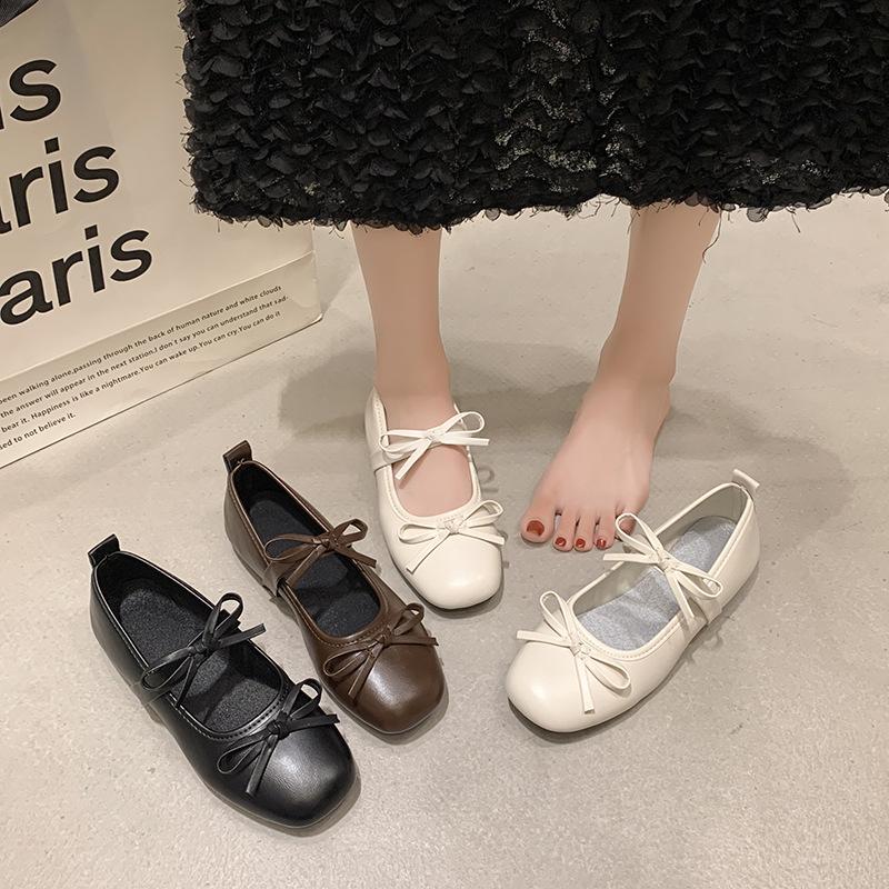 Летне-осенние новые туфли Мэри Джейн в сказочном стиле с бантом и квадратным носком, темпераментные балетки для ношения с юбкой, женская обувь 2025