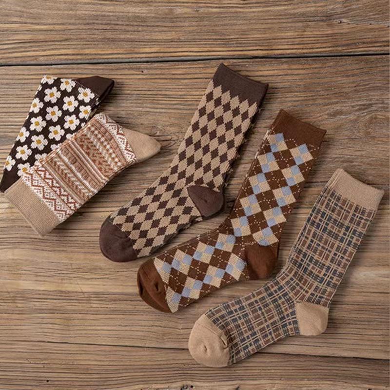 6Pairs Breathable and Absorb Sweat Mid Tube Women's Socks In Autumn and Winter Ins Trendy and Versatile Women's Socks Size34-42