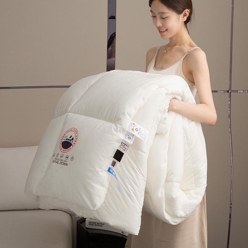 Icelandic Cashmere Down Luxury Quilt with High Rebound Warmth