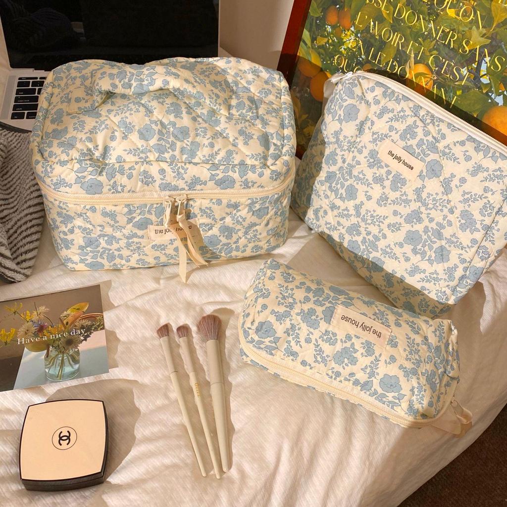 Plaid Quilted Large Capacity Makeup Bag - Soft, Portable Handbag for Students