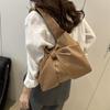 Повседневная наплечная сумка для женщин Новая милая и простая сумка подмышку Дизайн с бантом Большая вместимость Сумка CLE