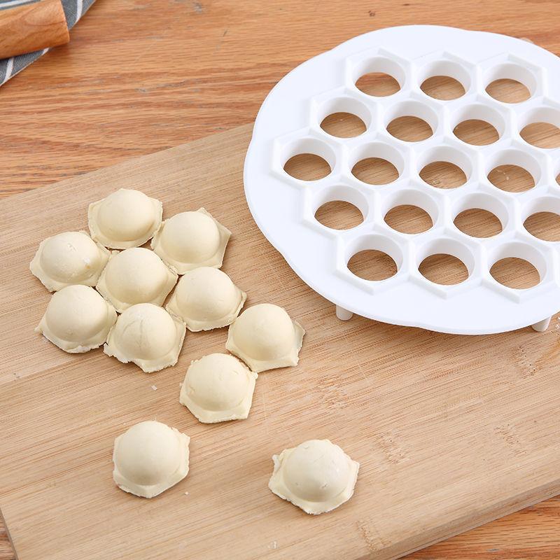 1pc-Kitchen Dough Press Wonton Dumpling Making Mold Diy Pasta Small Tools