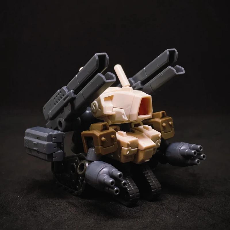 Canned Squad Unit Q Version Mecha Assembly Model Kit 7cm Action Figure Roaring Hound Iron Fist Chariot Artillery Boy Toy Gift