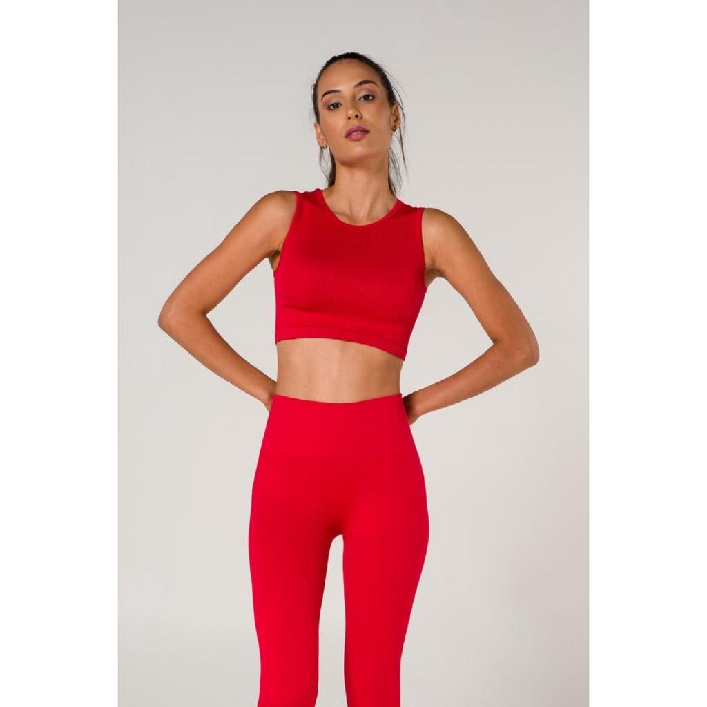 Бесшовный спортивный бюстгальтер в рубчик