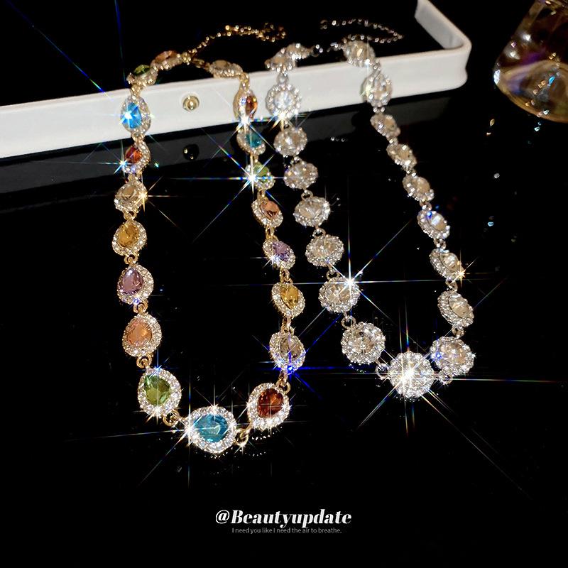 Vintage Teardrop Rhinestone Colorful Necklace: Retro High-End Clavicle Chain Court Style Choker for Women