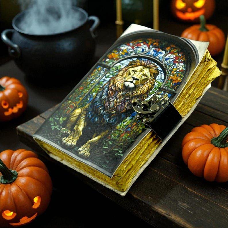 Большой кожаный журнал с львом: Винтажный гримуар, пустая Книга Теней