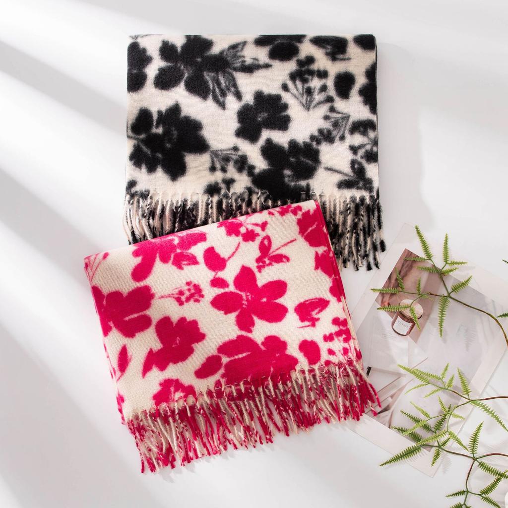 Versatile Autumn and Winter Neck Protection and Cold Protection Scarf Fashionable and Elegant Warm Shawl To Keep Out The Cold