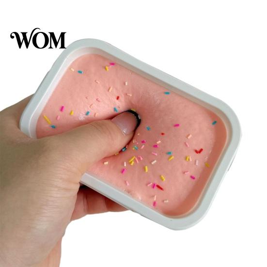 Stress Reduction Gadget Ice Cream Cake Squeeze Toy, Slow Rising Focus Aid Fidget Toy Relief Simulation Dessert Food Pinch for Anxiety Relieving
