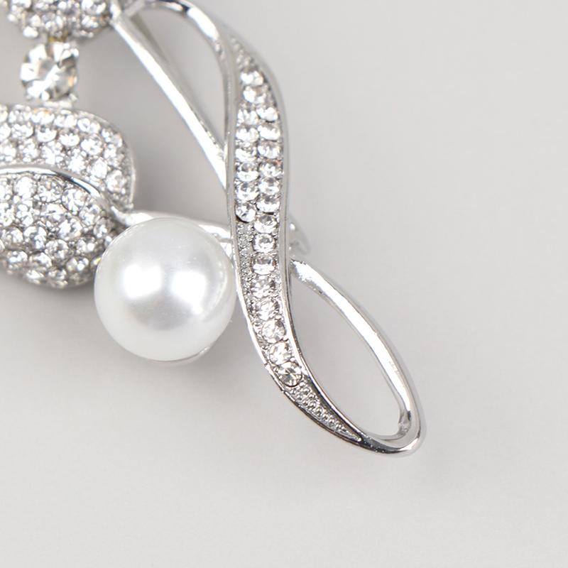 1Pc Brooch Rhinestone Tulip Flower Brooch Anti-glare Suit Brooch Collar Pin Jewelry