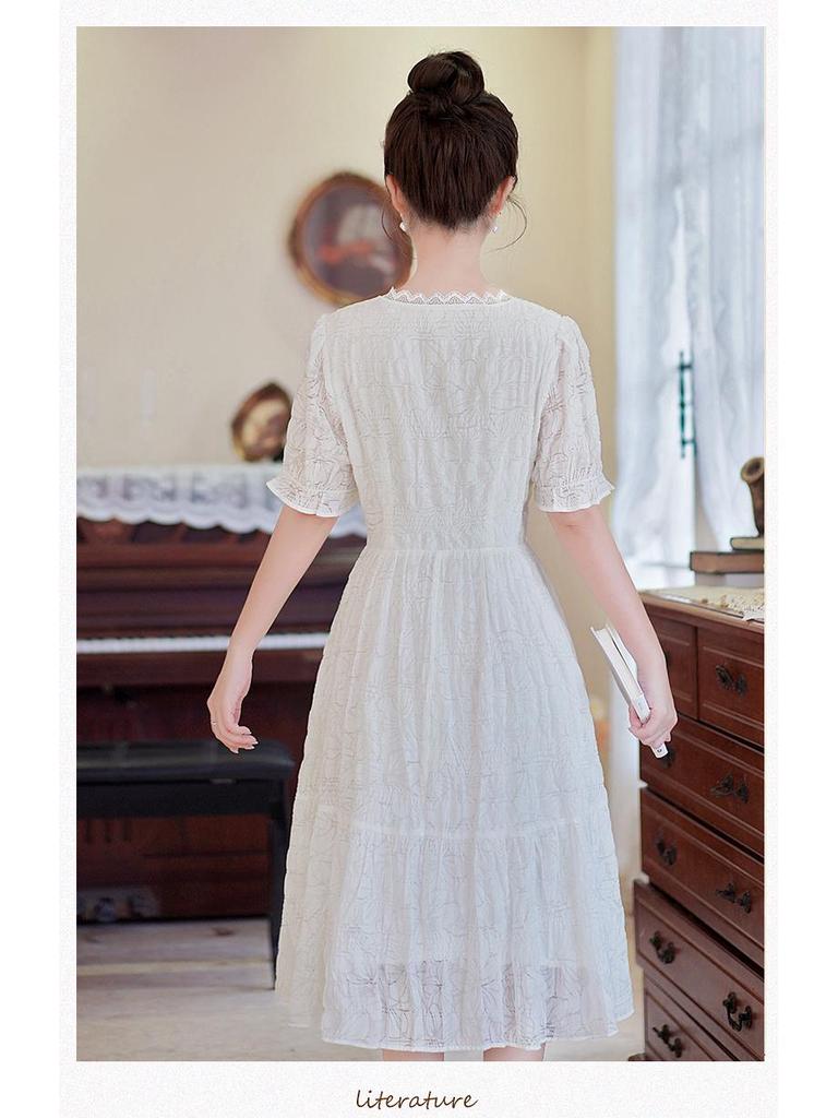 Летнее белое облегающее платье Fairy Lace с V-образным вырезом 2024 года – средняя длина, облегающий крой