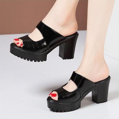 Рыбий рот толстая подошва крутые тапочки женская обувь 2025 новый летний высокий каблук крутая поддержка водонепроницаемые настольные модные тапочки с высоким чувством стиля