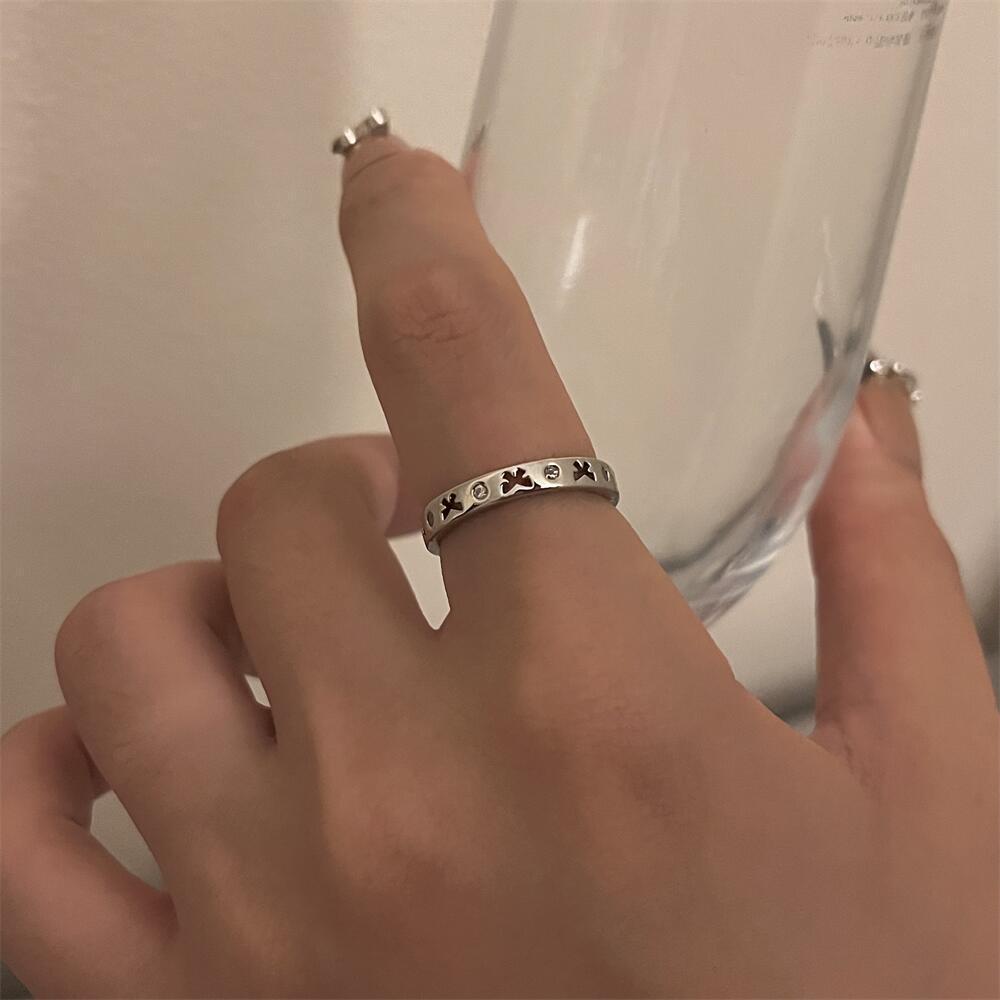 Регулируемое серебряное кольцо-бантик — шикарный и уникальный дизайн для женщин