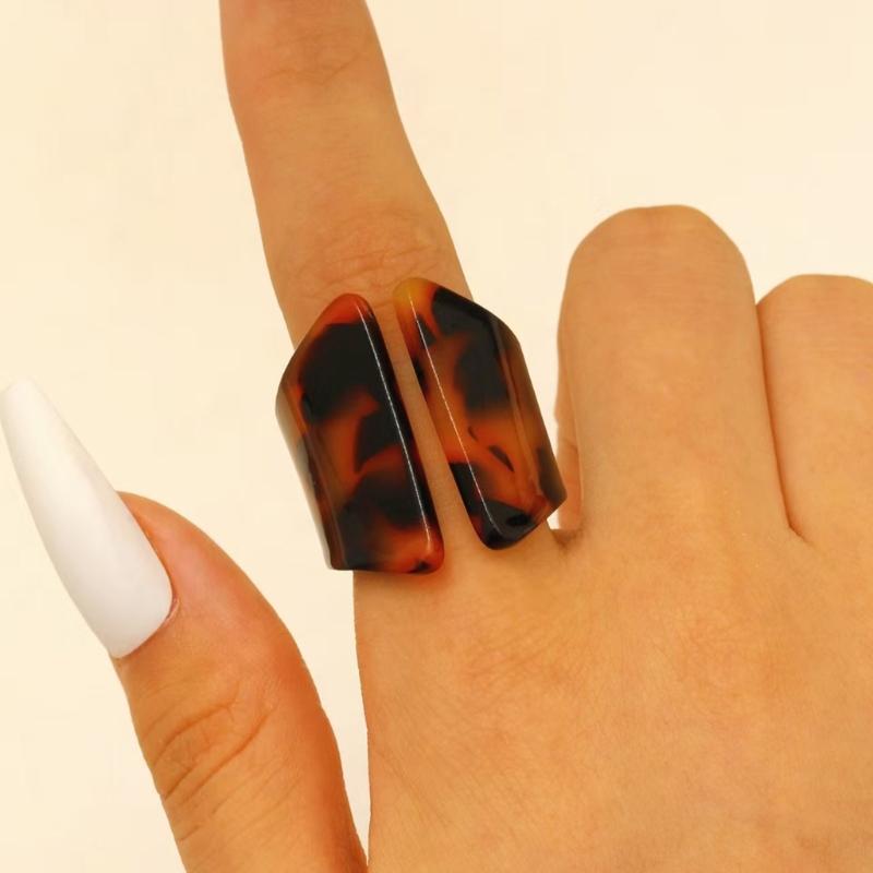 Гибкая посадка Коричневый леопардовый узор Акриловое геометрическое кольцо Легкое удобное Заявление Ювелирный аксессуар