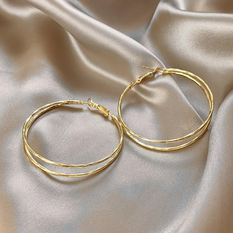 Европейские и американские классические ретро-серьги из металла для женщин - шикарный холодный стиль, элитные ювелирные изделия знаменитостей