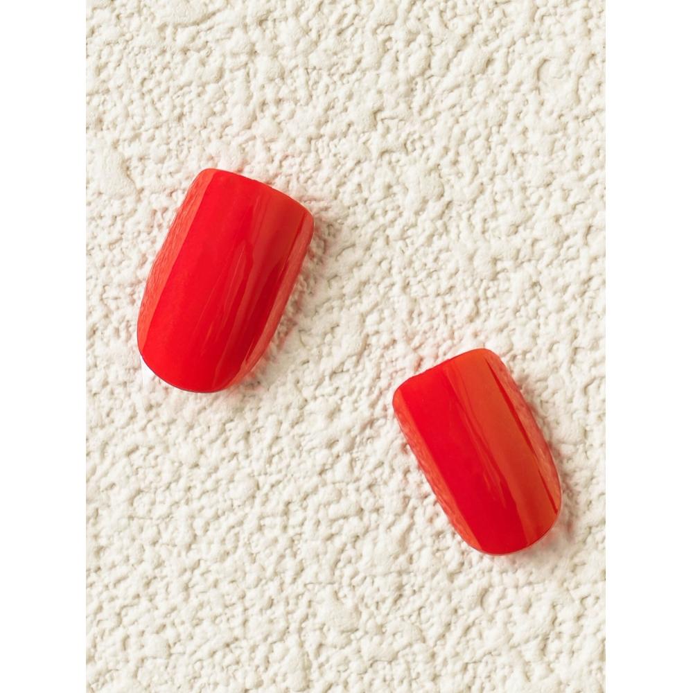 Набор из 16 накладных ногтей Daiso Solid Rose Red