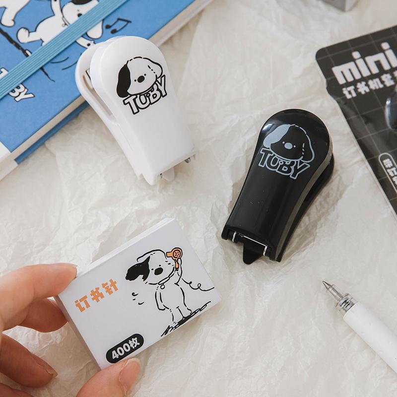 Мини-степлер с героями мультфильмов «Кэти и Тоби», набор из 400 шт. скрепок, папка для бумаги с милыми собаками и друзьями, офисные инструменты для переплета, школьные принадлежности