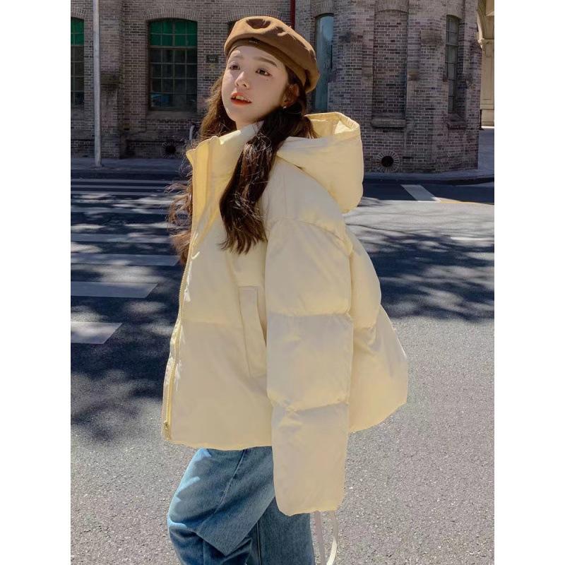 Маленькая женская зимняя новая модная короткая хлопковая куртка с хлопковым наполнителем