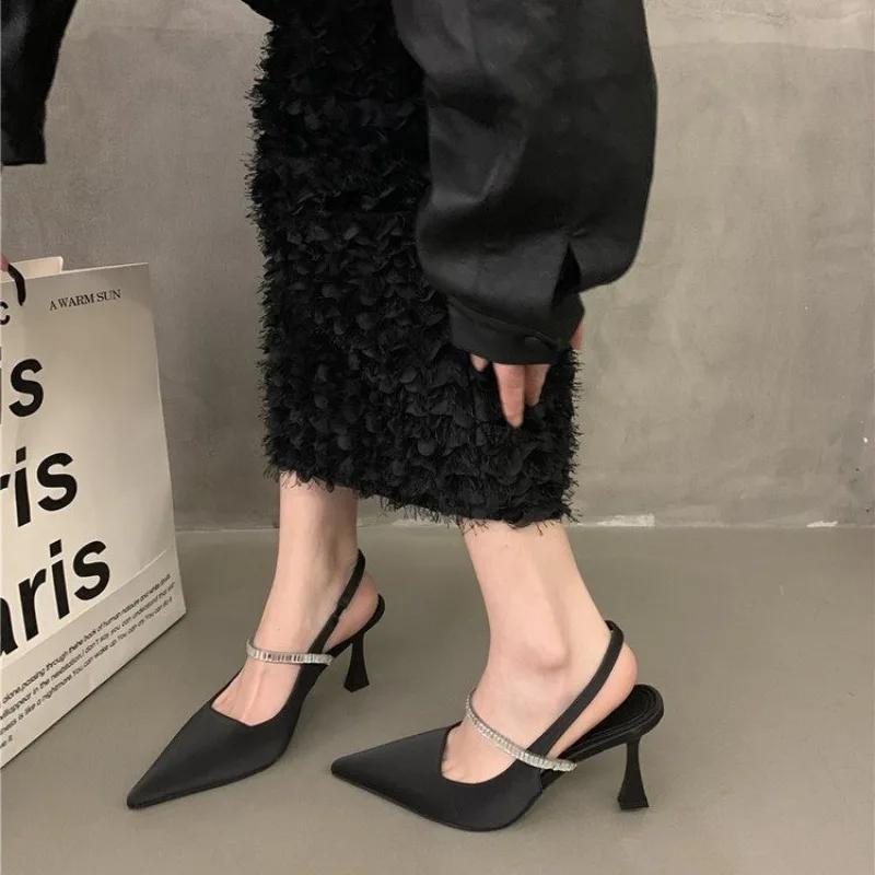 2025 Женская обувь Слингбэки Женские туфли на высоком каблуке Новое хрустальное платье Бестселлер Сексуальные слипоны Сандалии с закрытым носком Zapatos