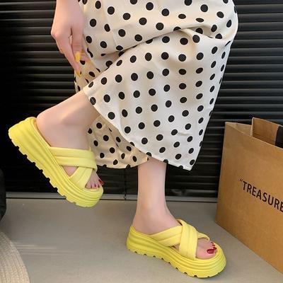 Сказочный ветер маффин универсальные тапочки платформа интернет-знаменитость 2025 новые повседневные пляжные крутые тапочки женские летние