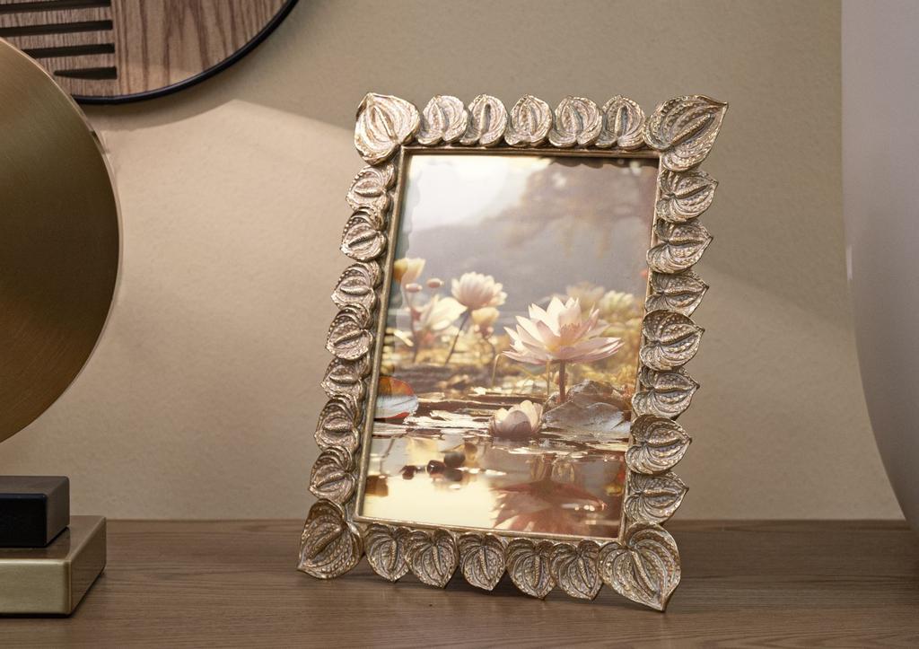 Фоторамка Антуриум См 20,5X2X26 (Размер внутреннего фото см 15X20)