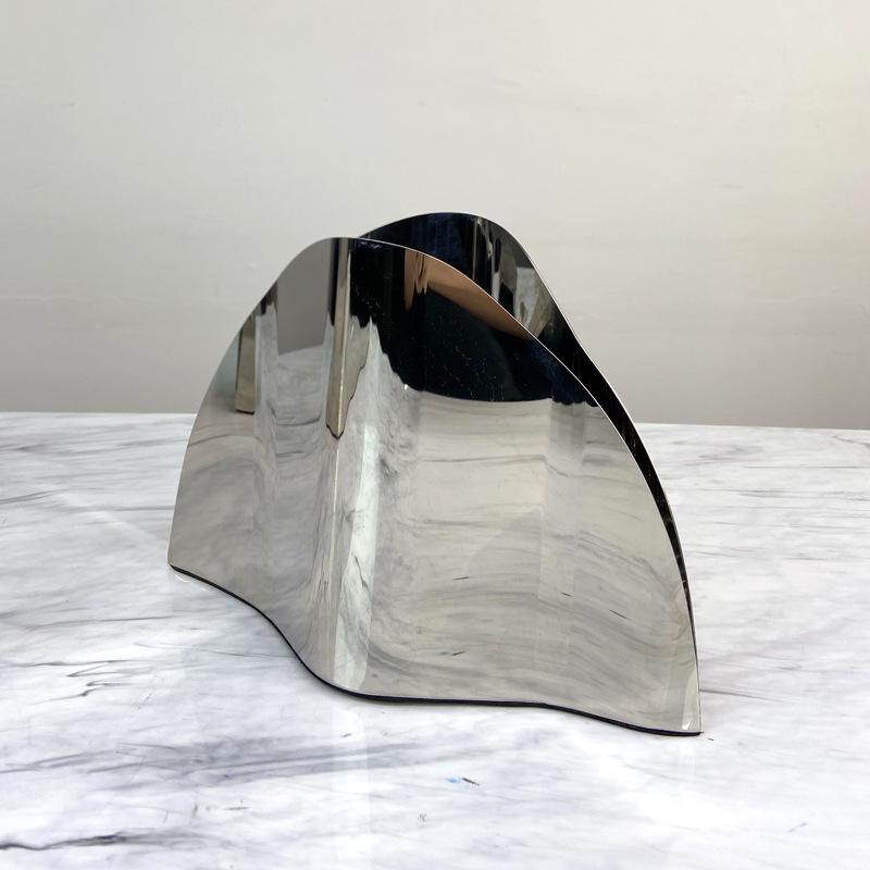 Modern Simple European Style Light Luxury Silver Metal Ice Bucket Red Wine Rack Ornaments Model House Sales Office Soft Decorations