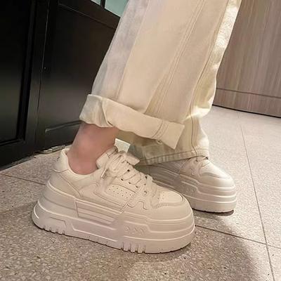 Натуральная кожа 2025 лето и осень новая серия повседневная спортивная обувь на платформе увеличивающая рост белая обувь женский ремень маленький маффин
