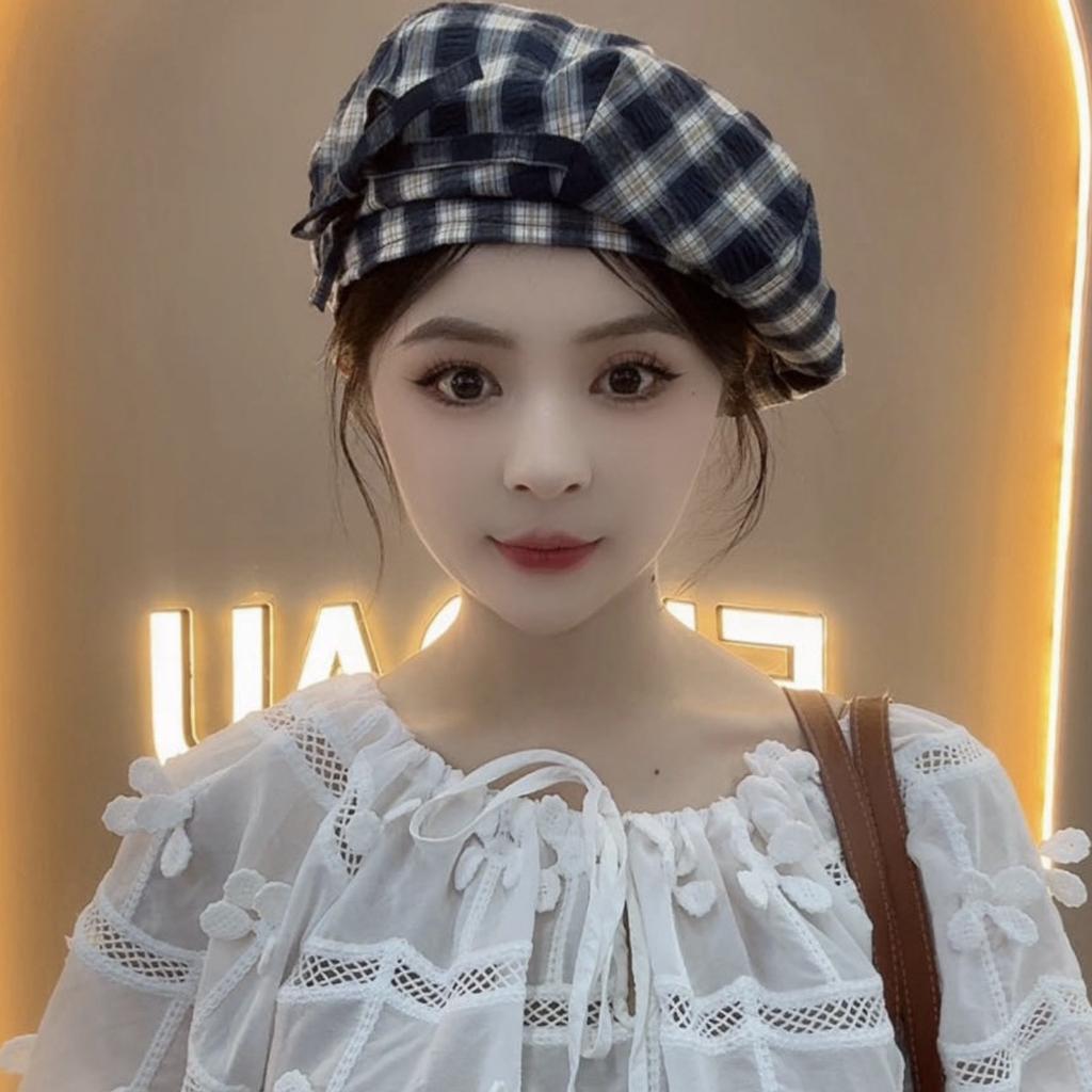 Japanese Retro Black and White Plaid Octagonal Hat Spring and Autumn New Windproof and Breathable Beret Showing Face Little Literary Painter Hat