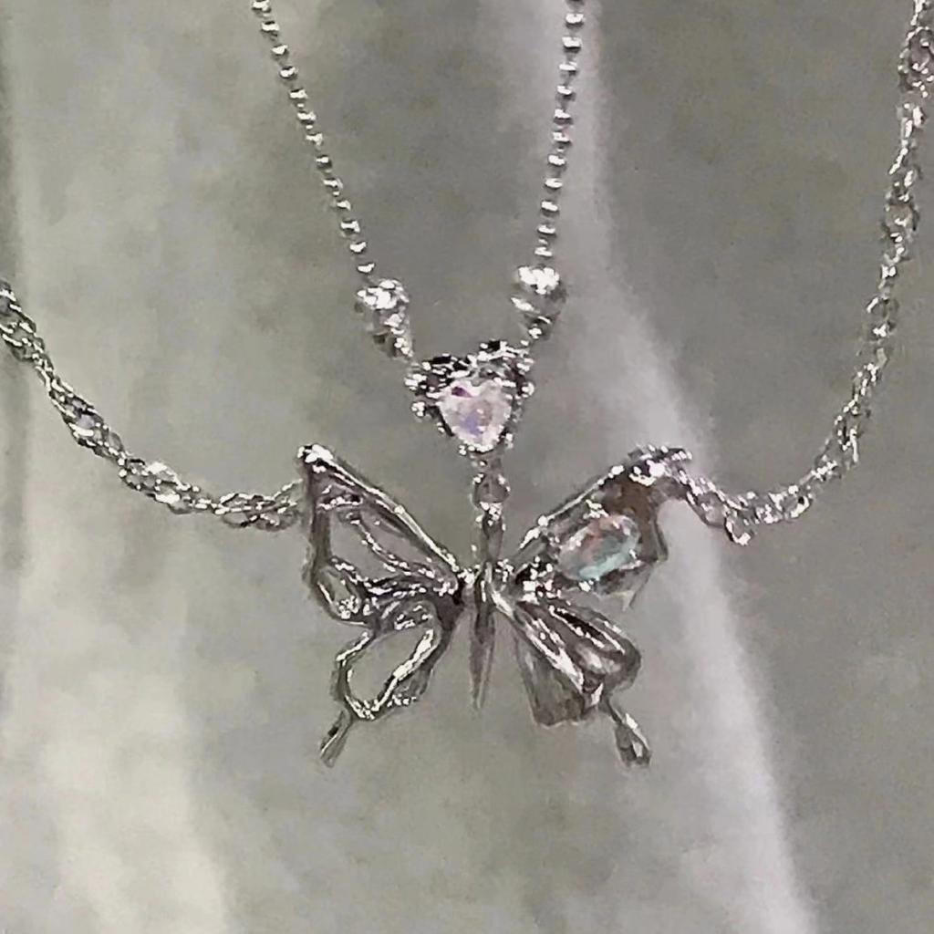 Light Luxury Crystal Butterfly Pendant Necklace, Women'S Fashionable Jewelry, Preferred Accessory For Party Gifts