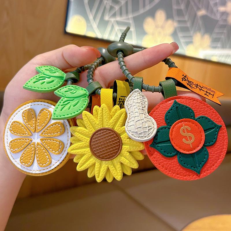 Креативный брелок-подвеска «Чемпион из мультфильма» — подарок на выпускной для студентов