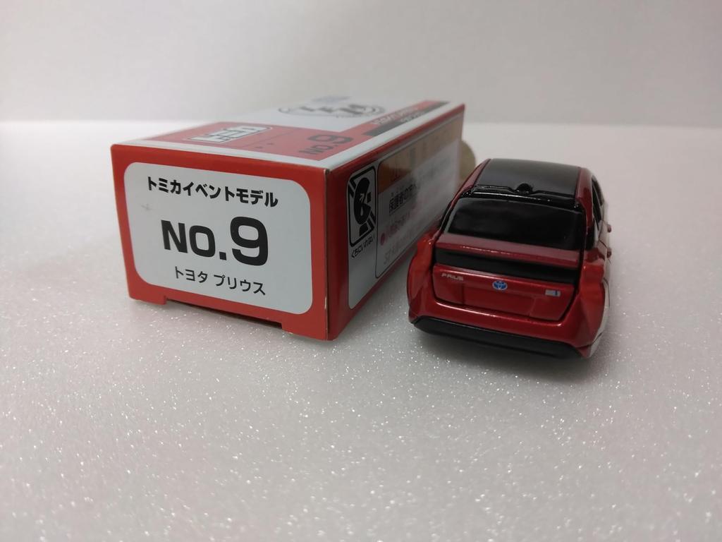 Tomica Event Модель 9 Toyota, произведенная во Вьетнаме Нет. Prius, масштаб 1/59, литой металл, красный,