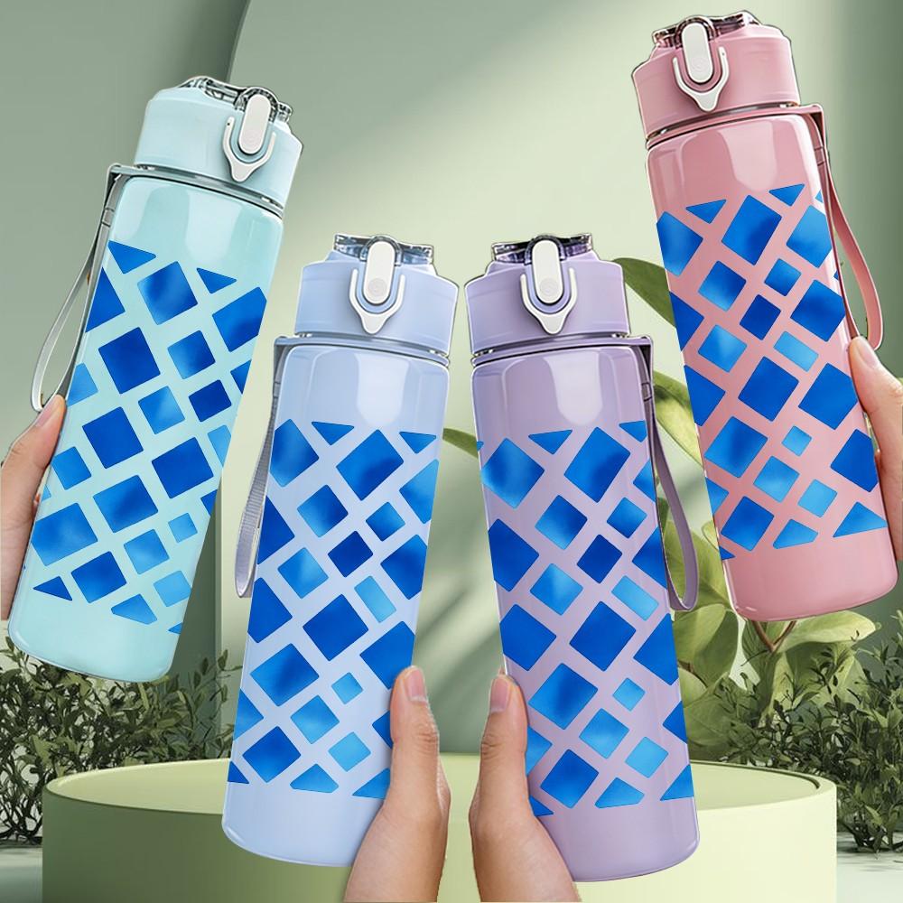 1PC Blue Diamond Grid Pattern 750ml Color Plastic Sports Water Bottle Leakproof Flip Straw Lid Suitable for Sports Office Home Use