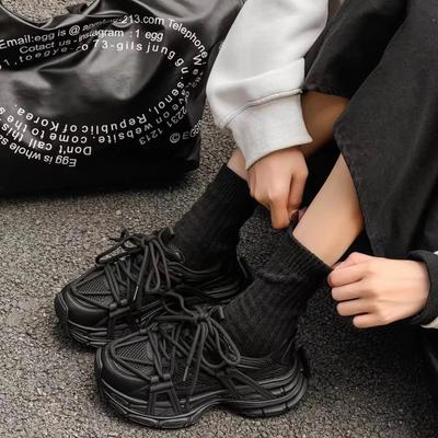 Женские кроссовки на платформе в стиле «папины кроссовки» 2025 осень новые сетчатые ретро-цветовые блоки универсальные увеличивающие рост маленькие повседневные спортивные туфли