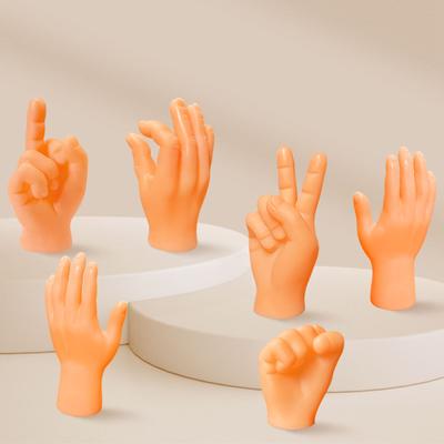 Кошачьи руки, маленькие кошачьи скрещенные руки, человеческие руки, маленькие сложенные руки, кошачьи руки, пальчиковые куклы
