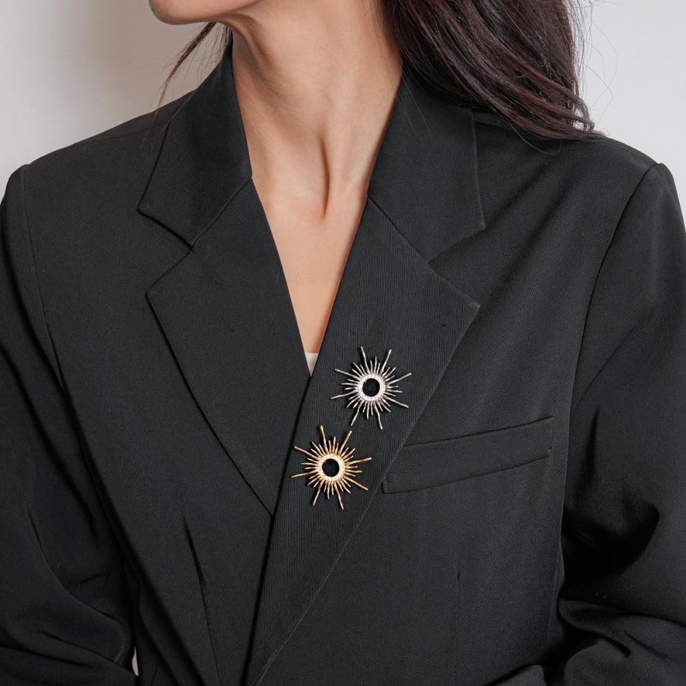Corsage Ornament Long Hollow Sun Pin Banquet Metal Glossy Brooch Zircon Sun Brooch  Western Clothes