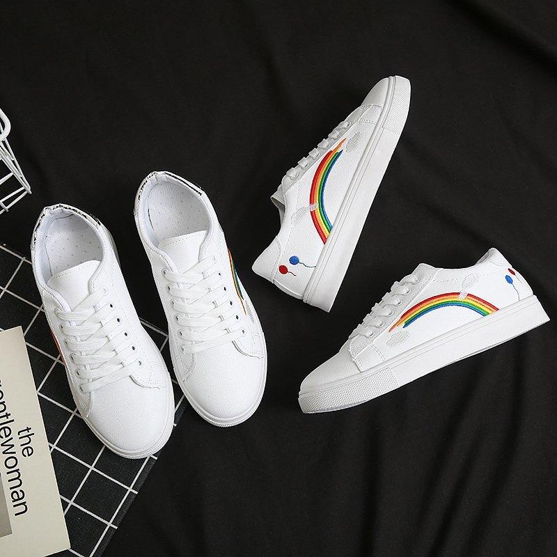 Радужные белые туфли женские новые повседневные туфли с круглыми завязками студенческие туфли для отдыха с низким верхом для скейтборда летние женские вулканизированные туфли