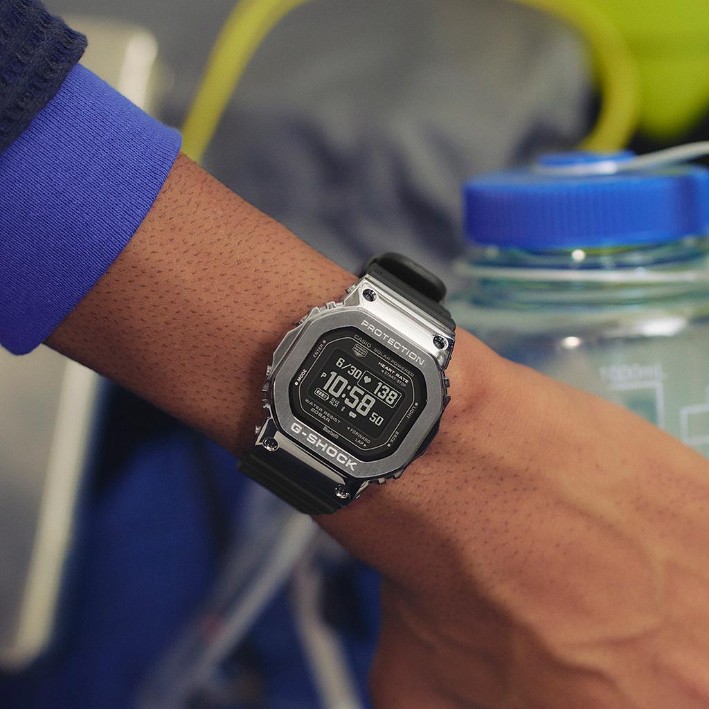 Casio Мужские часы G-SHOCK GM-H5600-1, стальной корпус, водонепроницаемость 200 м, цифровые, ударопрочные, кварцевые