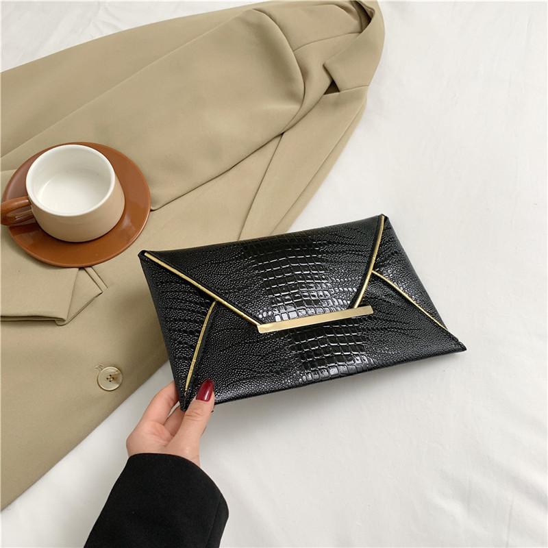 Модная ретро маленькая сумка женская 2025 весна новая универсальная ins текстурная сумка-клатч иностранный стиль женская