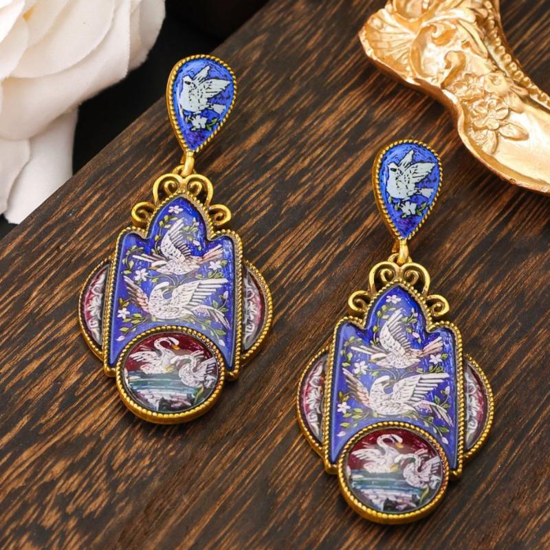 Винтажные серьги-пусеты в виде лебедей, элегантные нишевые и легкие роскошные серьги в придворном стиле, эмалированная бижутерия, подарок для женщин