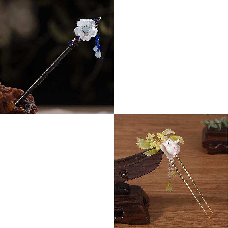 Jade Rabbit Tassel Hairpin: Traditional Qipao Updo Accessory for Women