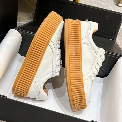 Кожаные повседневные туфли, маленькие белые туфли, женская обувь на толстой подошве, осень 2024 года, популярные женские туфли для сноуборда