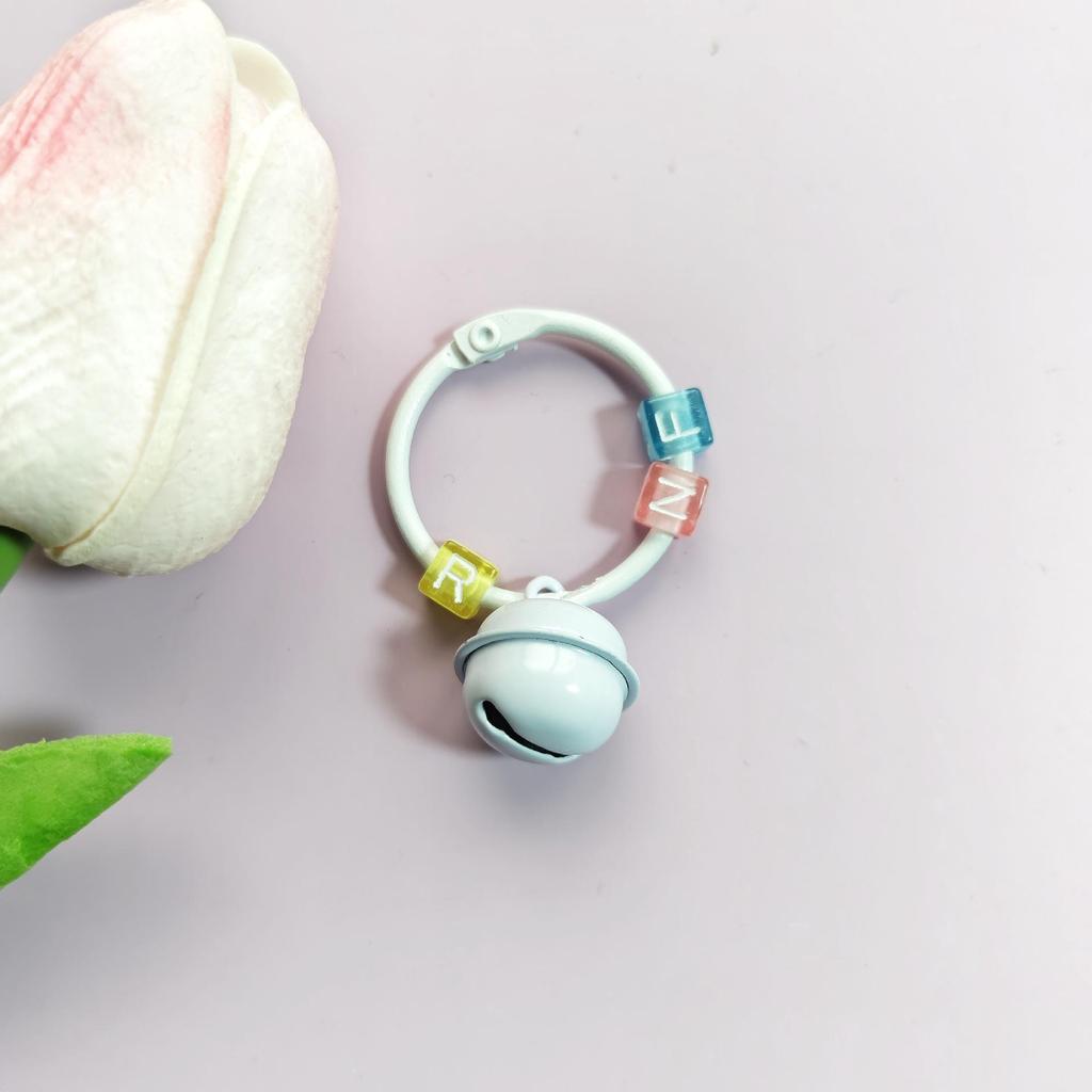 Цветной брелок-подвеска в виде колокольчика из бисера с аксессуарами для рюкзака своими руками