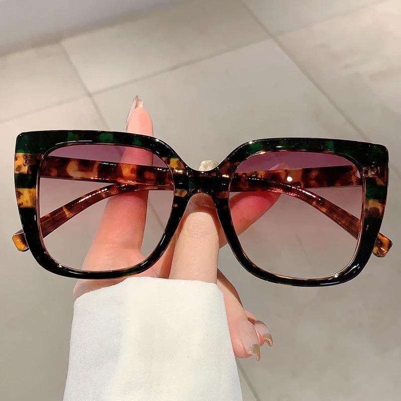 2025 New Brand Designer Square Sunglasses Women Men Oversized Cat Eye Sunglass Gradient Lens Glasses for Women Driving Shades